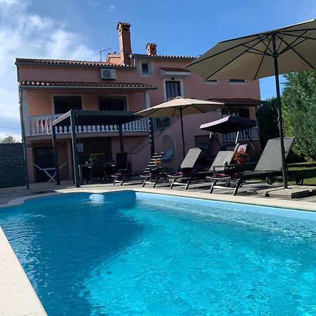 Holiday Home Natasha สเวตวินเชนัต ภายนอก รูปภาพ
